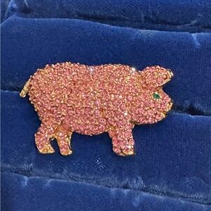 Vintage Pink pig rhinestone brooch bling pin unique farm gift
Vegan animal